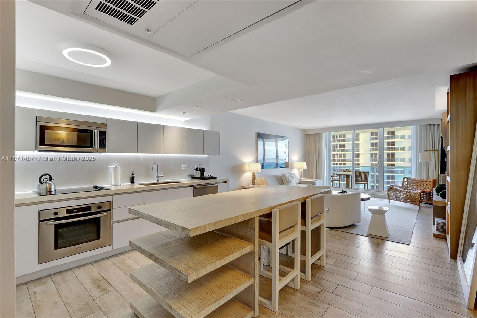 102 24th St 1213 photo 4
