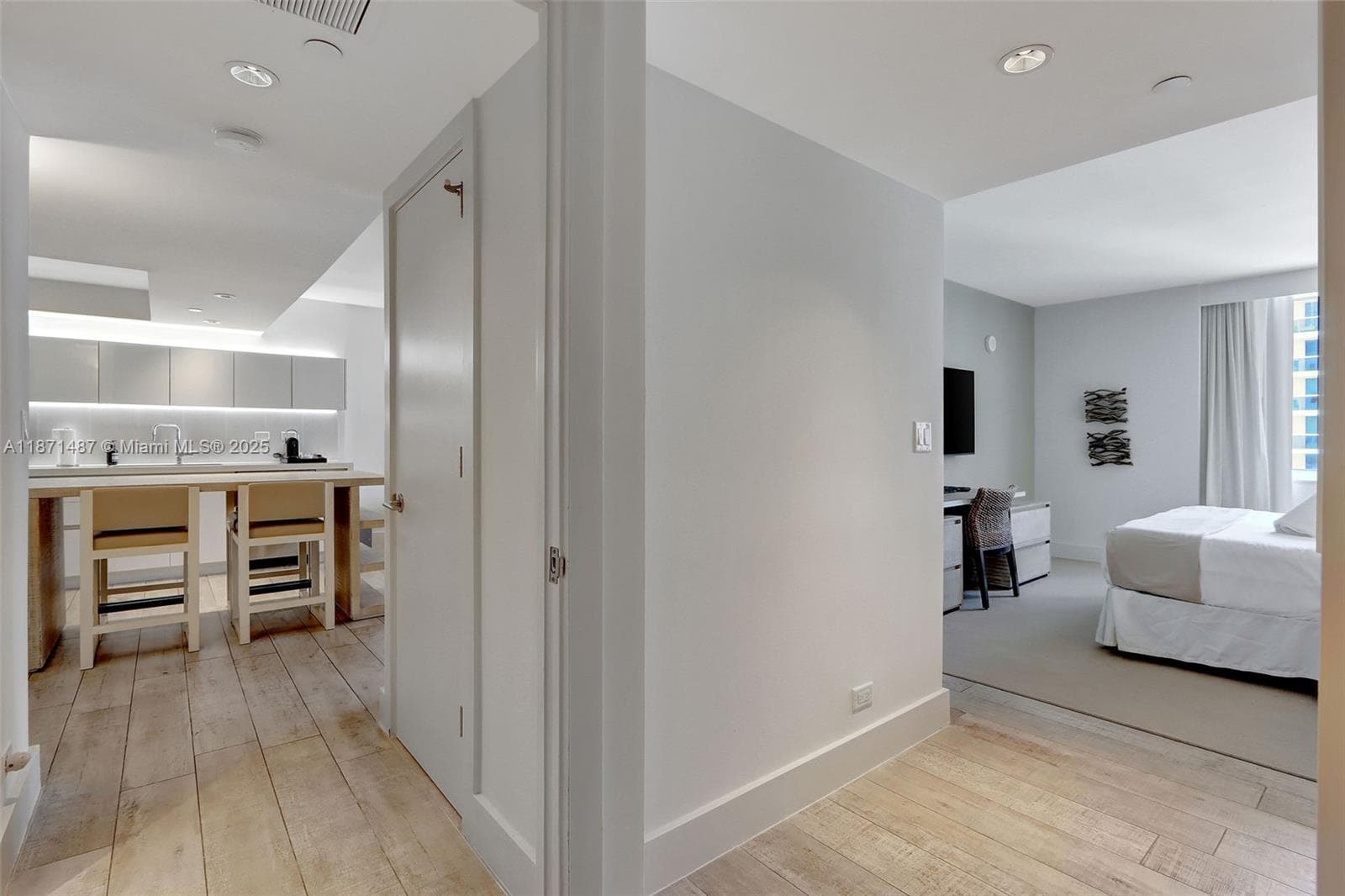 102 24th St 1213 photo 8