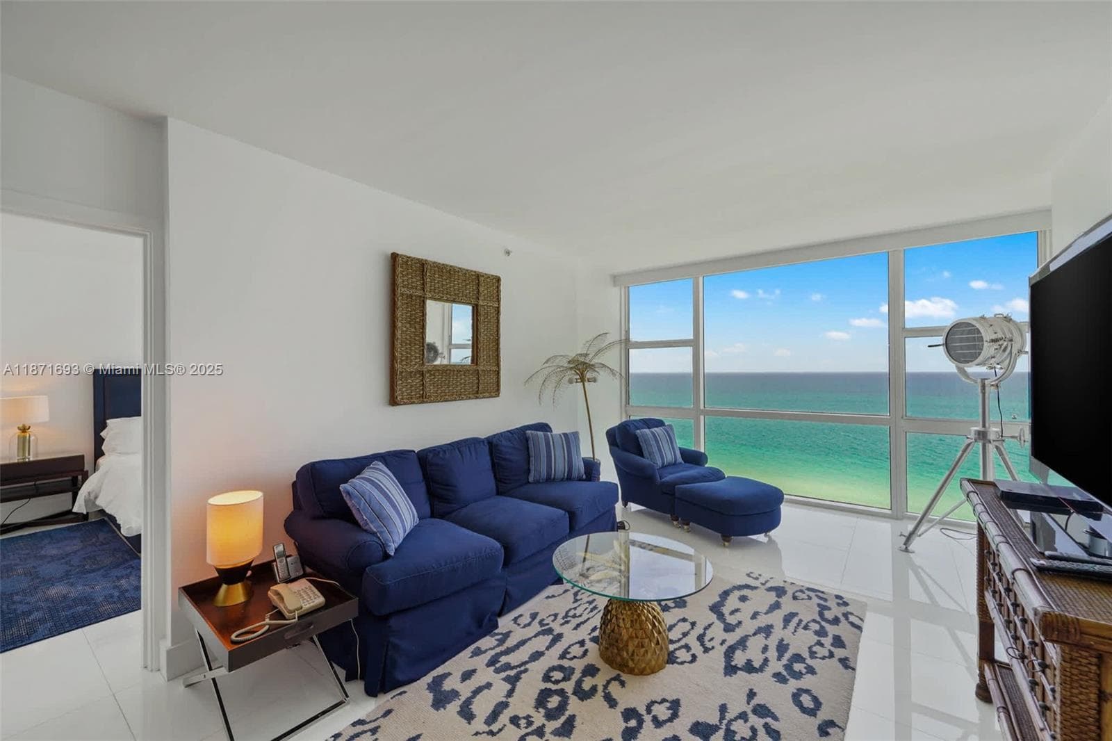 6801 Collins Ave 1204/1217 photo 3