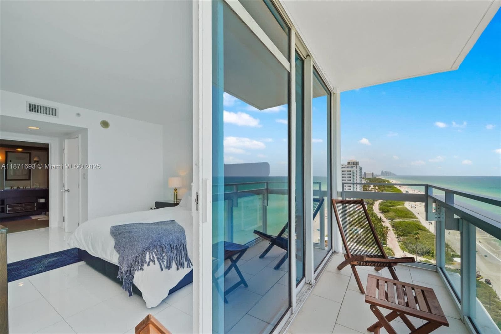 6801 Collins Ave 1204/1217 photo 24