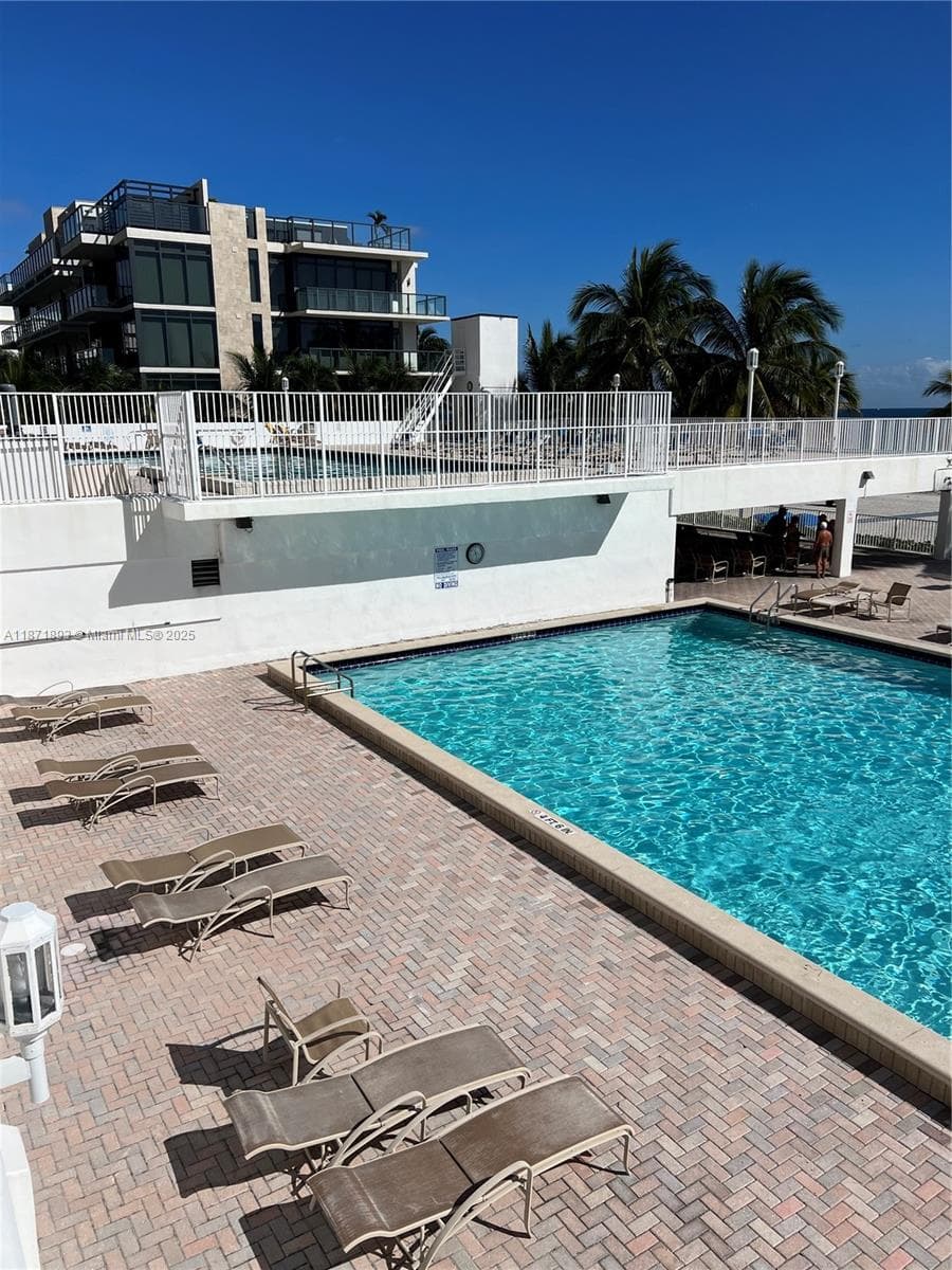 2301 S Ocean Dr 506 photo 23