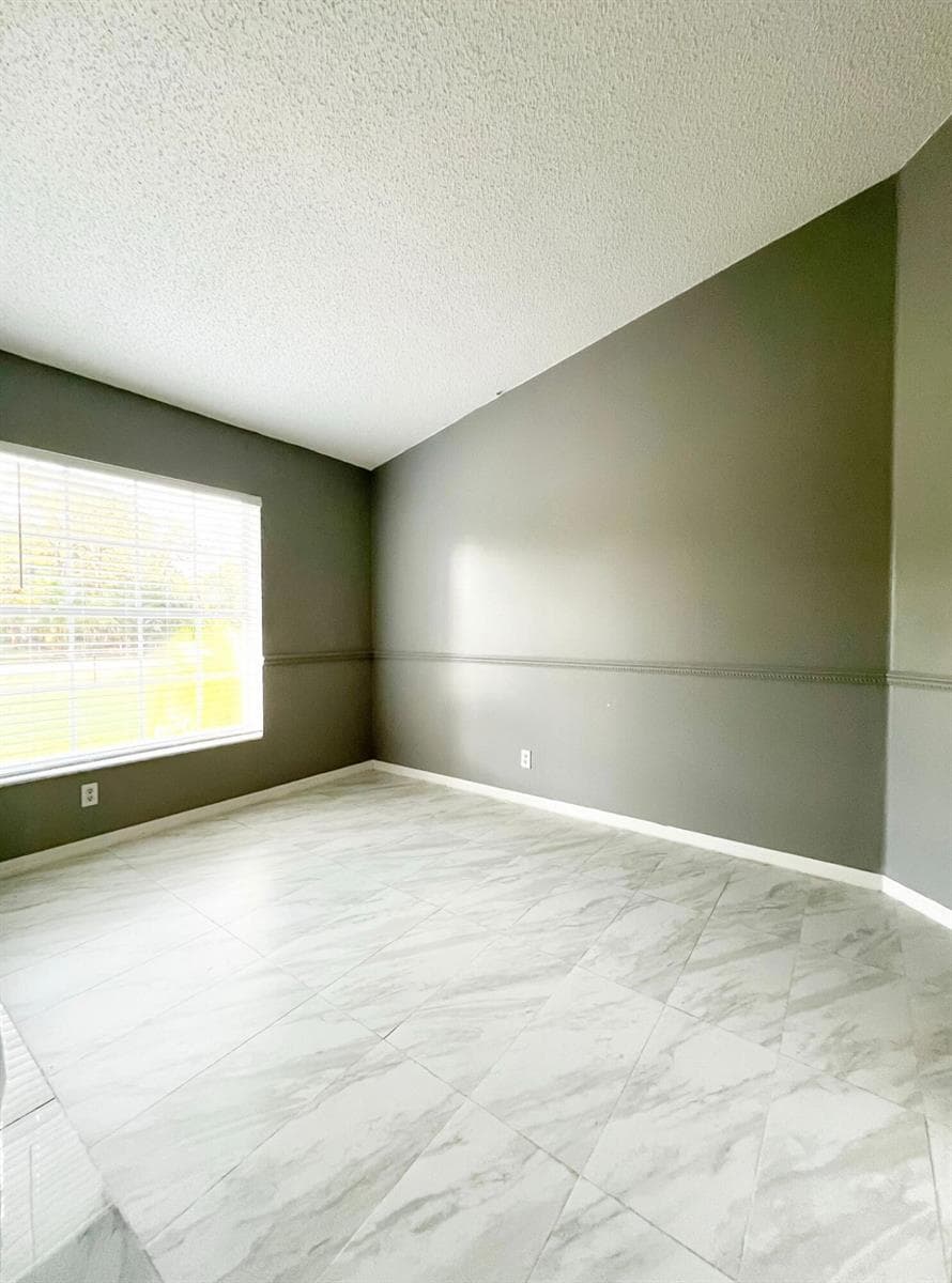 15854 N 92nd Ct Court N photo 4