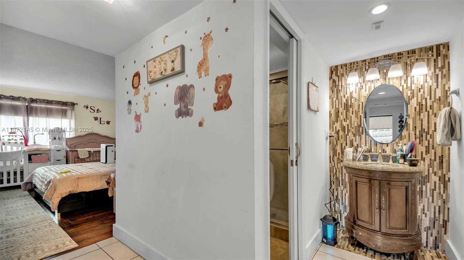 8001 Crespi Blvd 4B photo 12