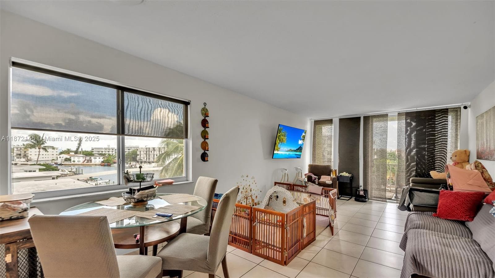 8001 Crespi Blvd 4B photo 3