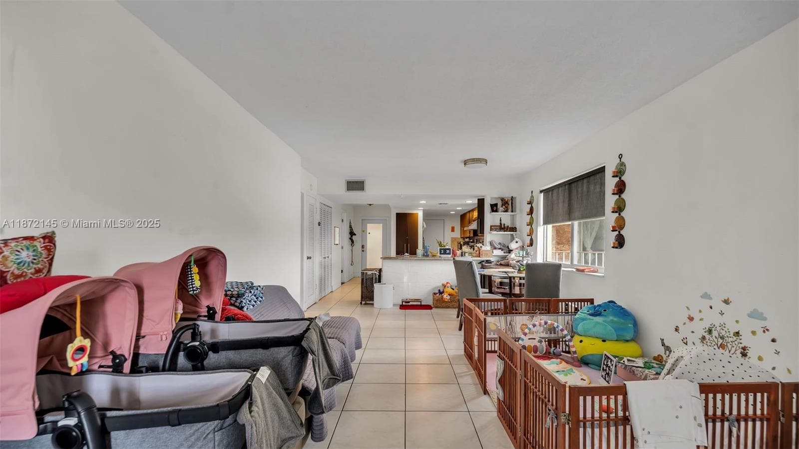 8001 Crespi Blvd 4B photo 5