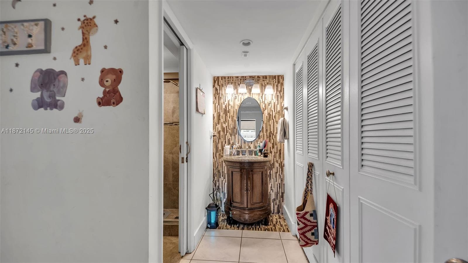 8001 Crespi Blvd 4B photo 10