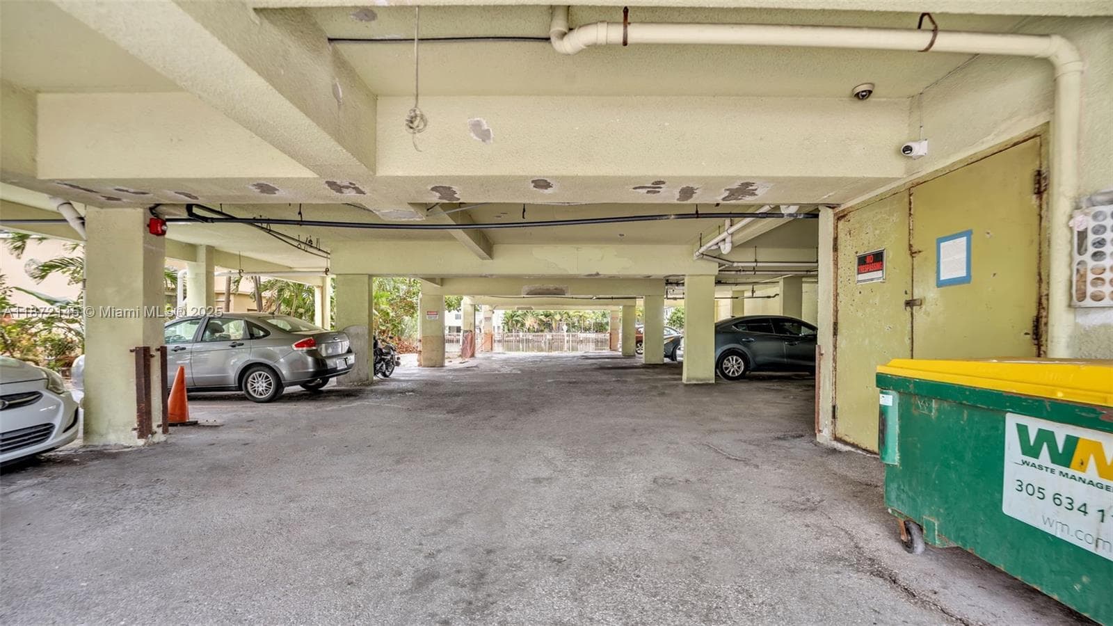 8001 Crespi Blvd 4B photo 25