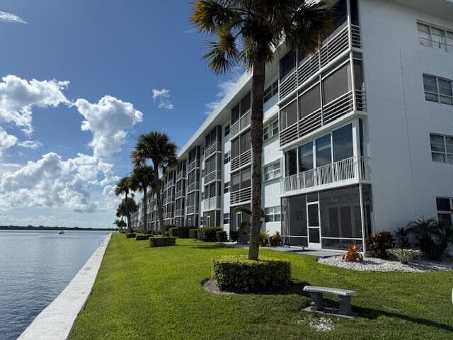 20 Yacht Club Drive 403 photo 24