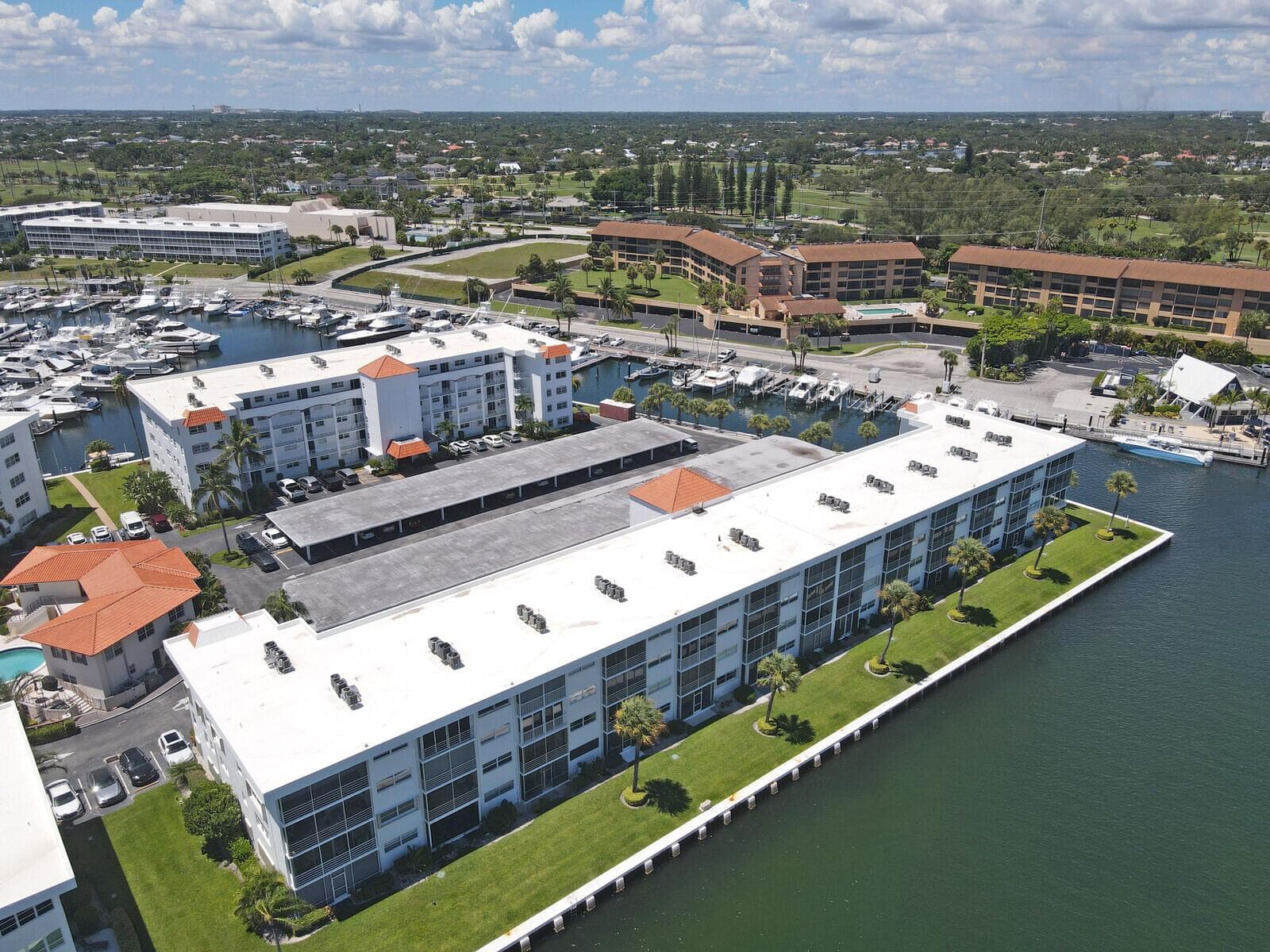 20 Yacht Club Drive 403 photo 8