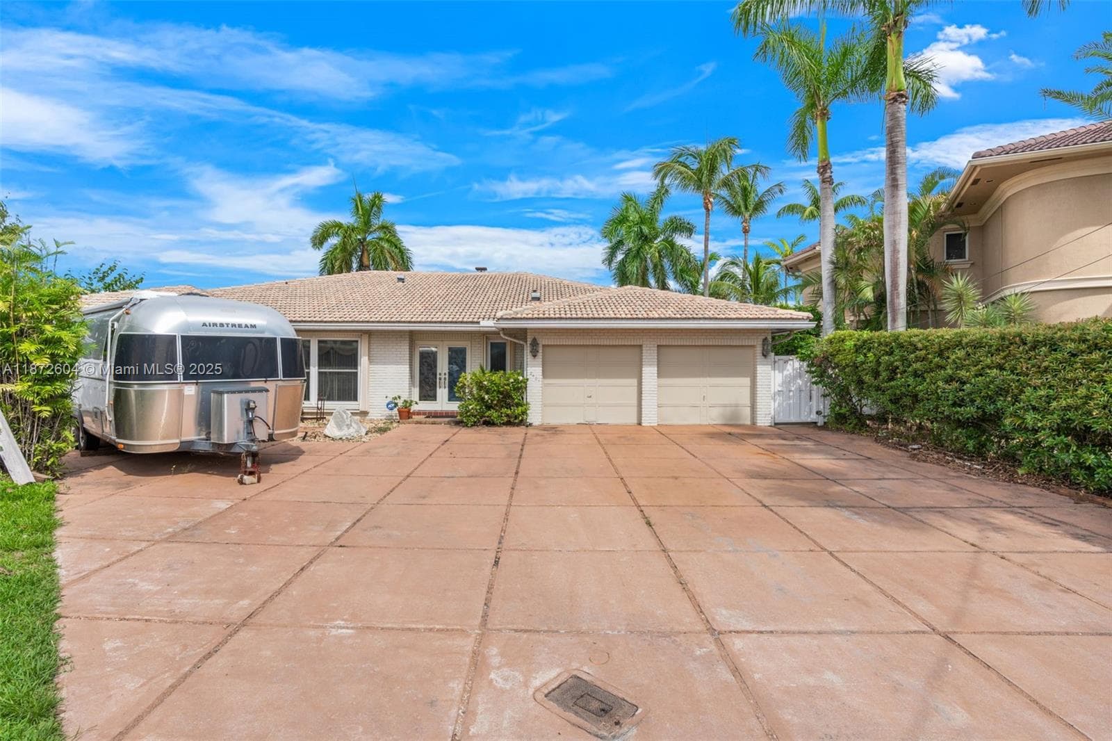 2401 Fryer Pt photo 17