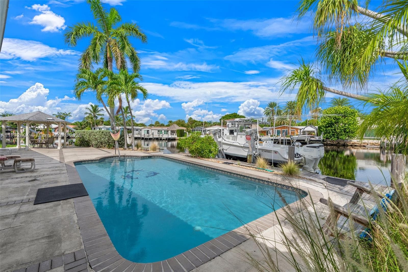 2401 Fryer Pt photo 7