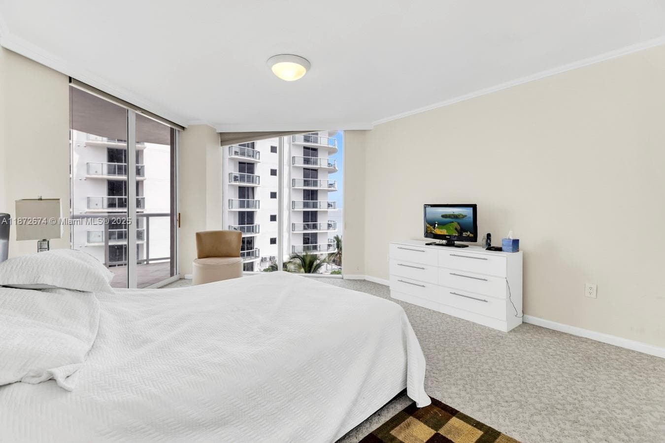 18671 Collins Ave 604 photo 13