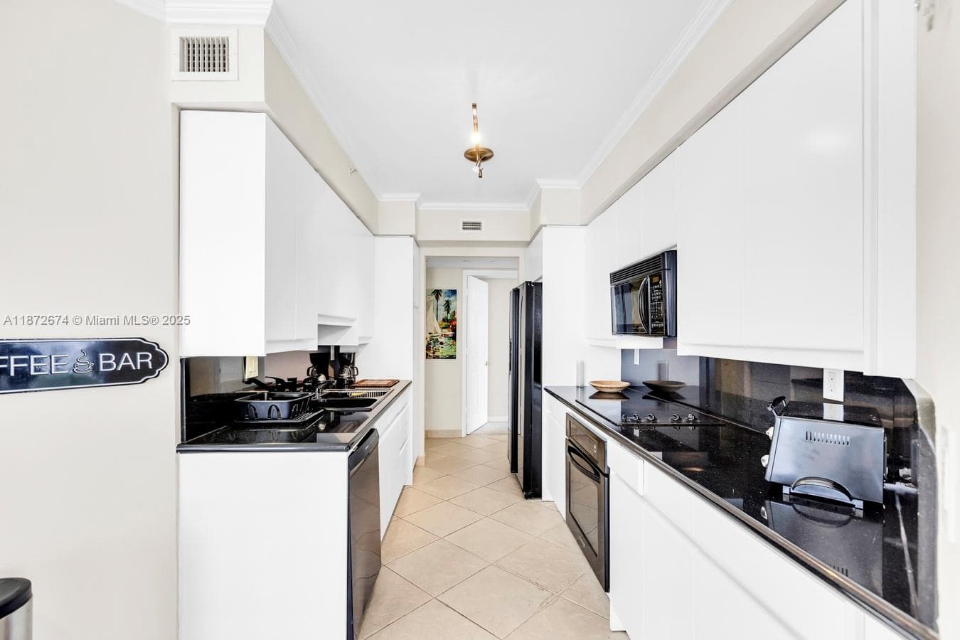 18671 Collins Ave 604 photo 9