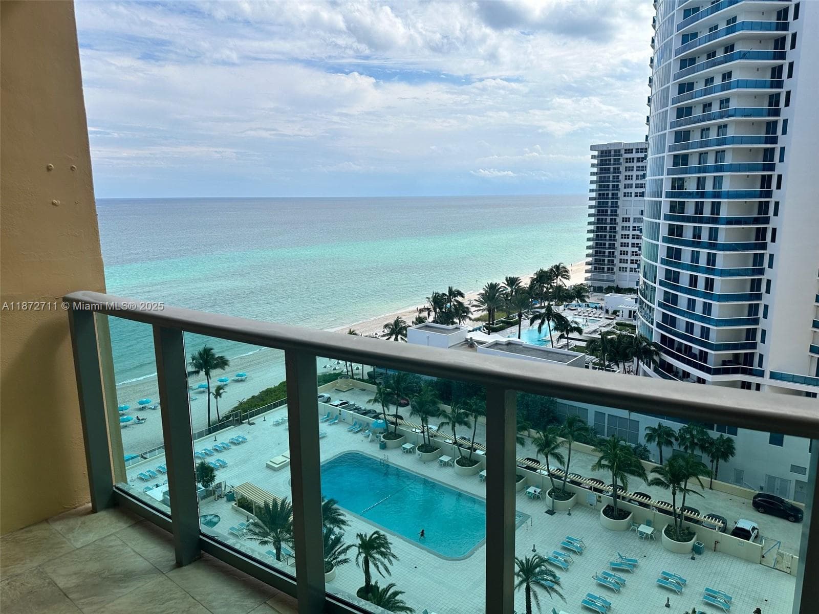 2501 S Ocean Dr 1418 photo 1