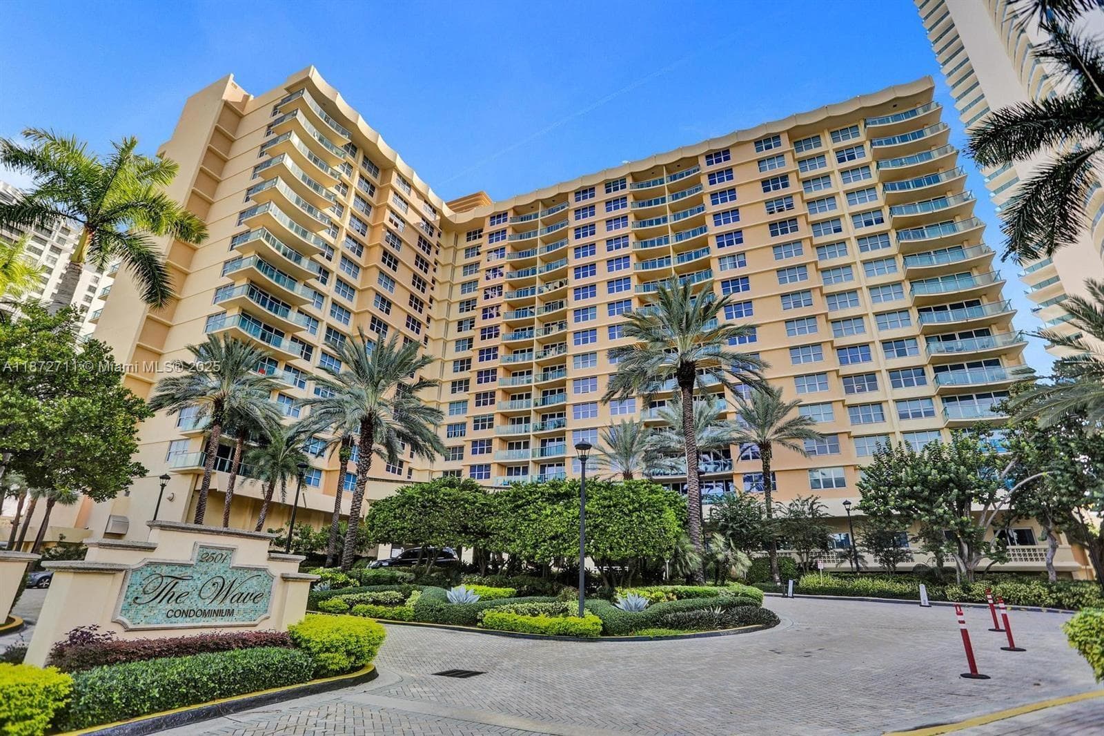 2501 S Ocean Dr 1418 photo 9