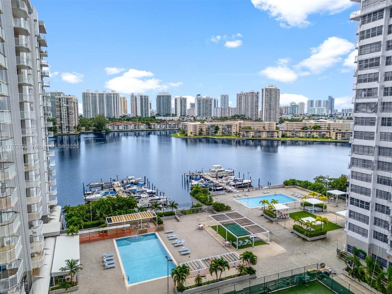 18071 Biscayne Blvd PH04 & PH03 photo 21