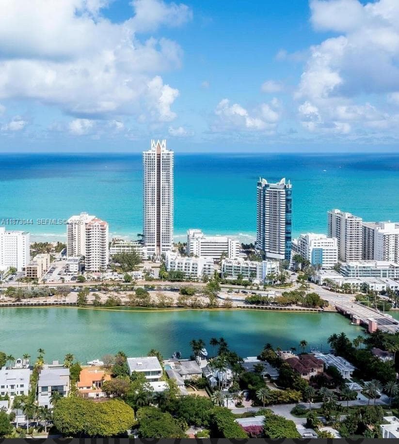 6365 Collins Ave 904 photo 2