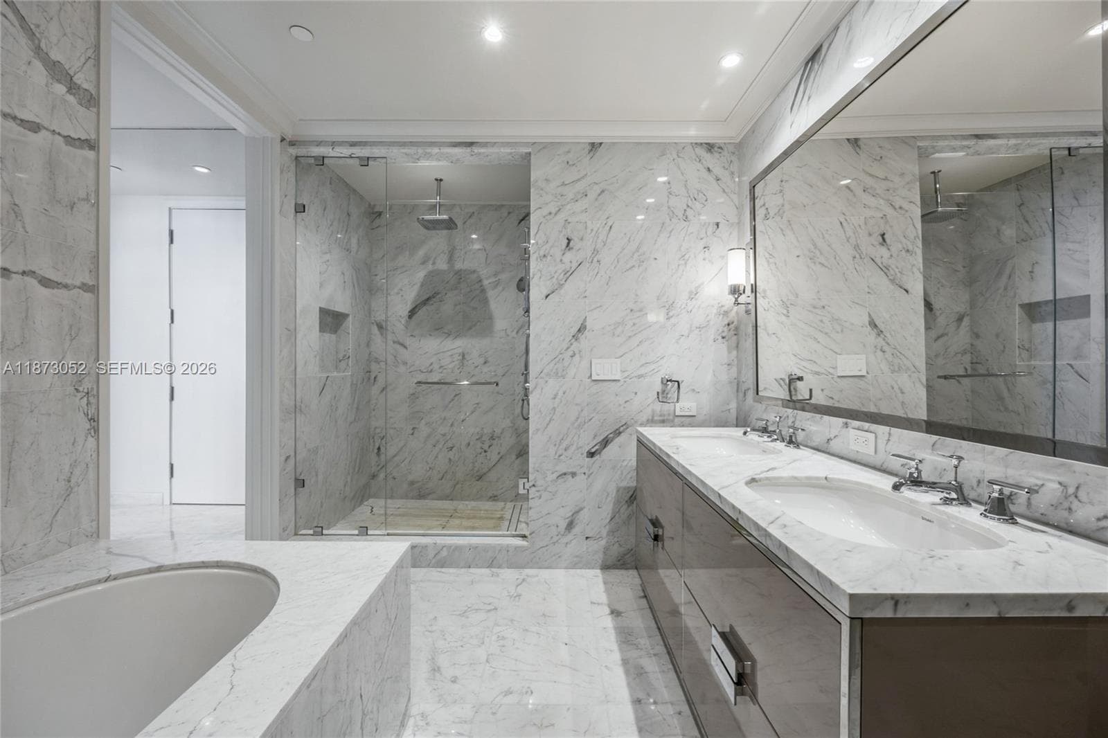 15701 Collins Ave 902 photo 16