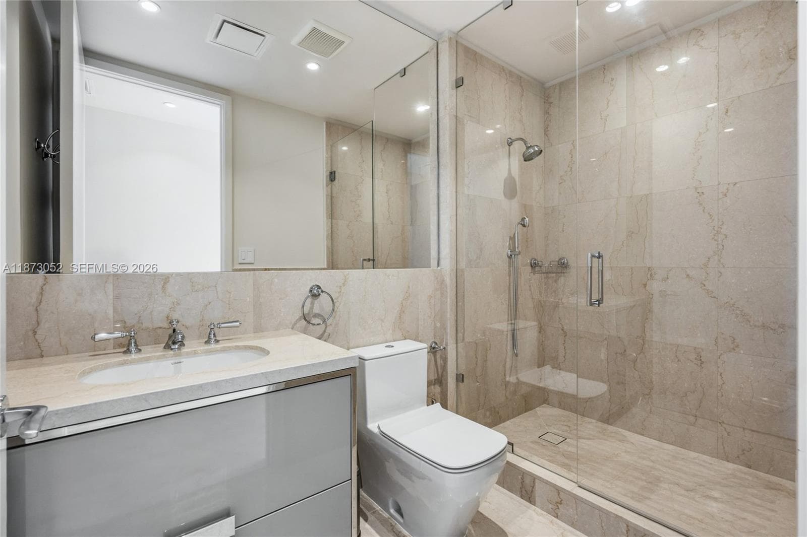 15701 Collins Ave 902 photo 22