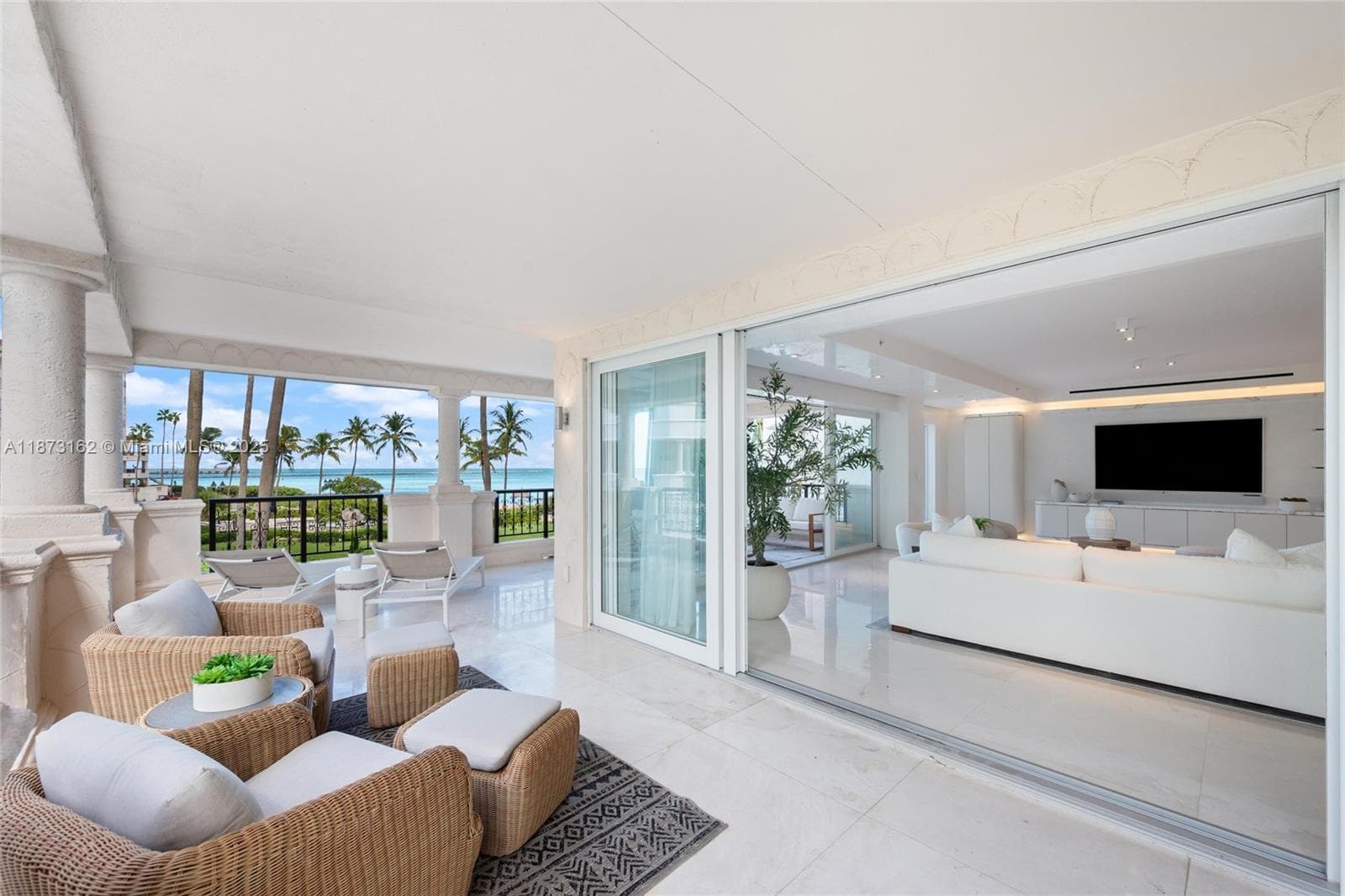7921 Fisher Island Dr 7921 photo 23