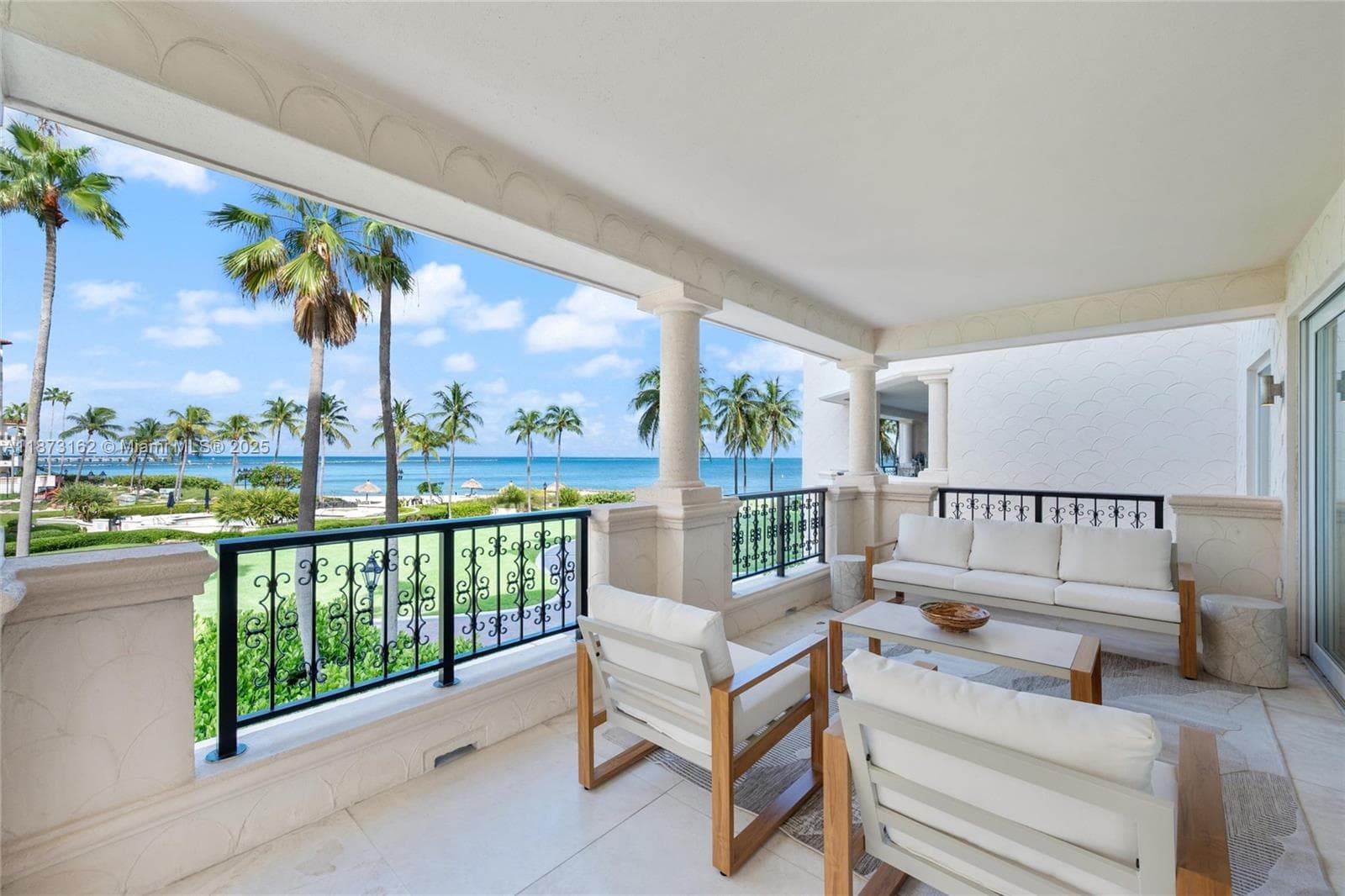 7921 Fisher Island Dr 7921 photo 5