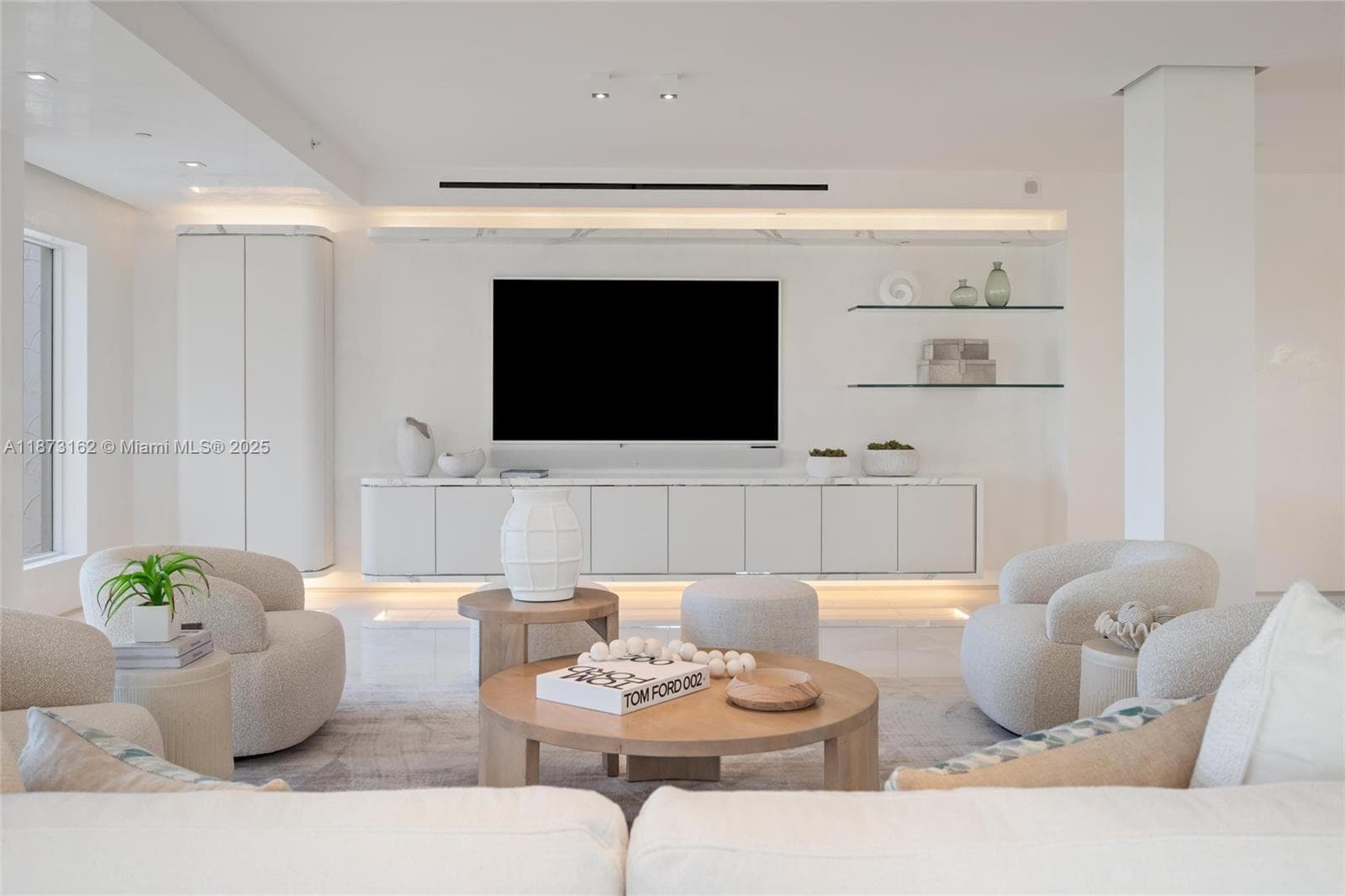 7921 Fisher Island Dr 7921 photo 11