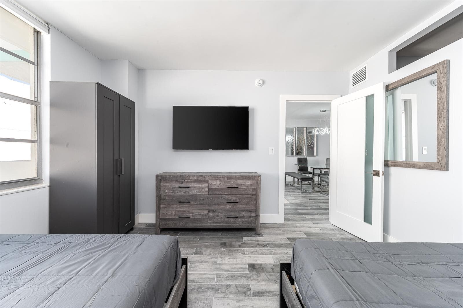 3725 S Ocean Drive 1203 photo 2
