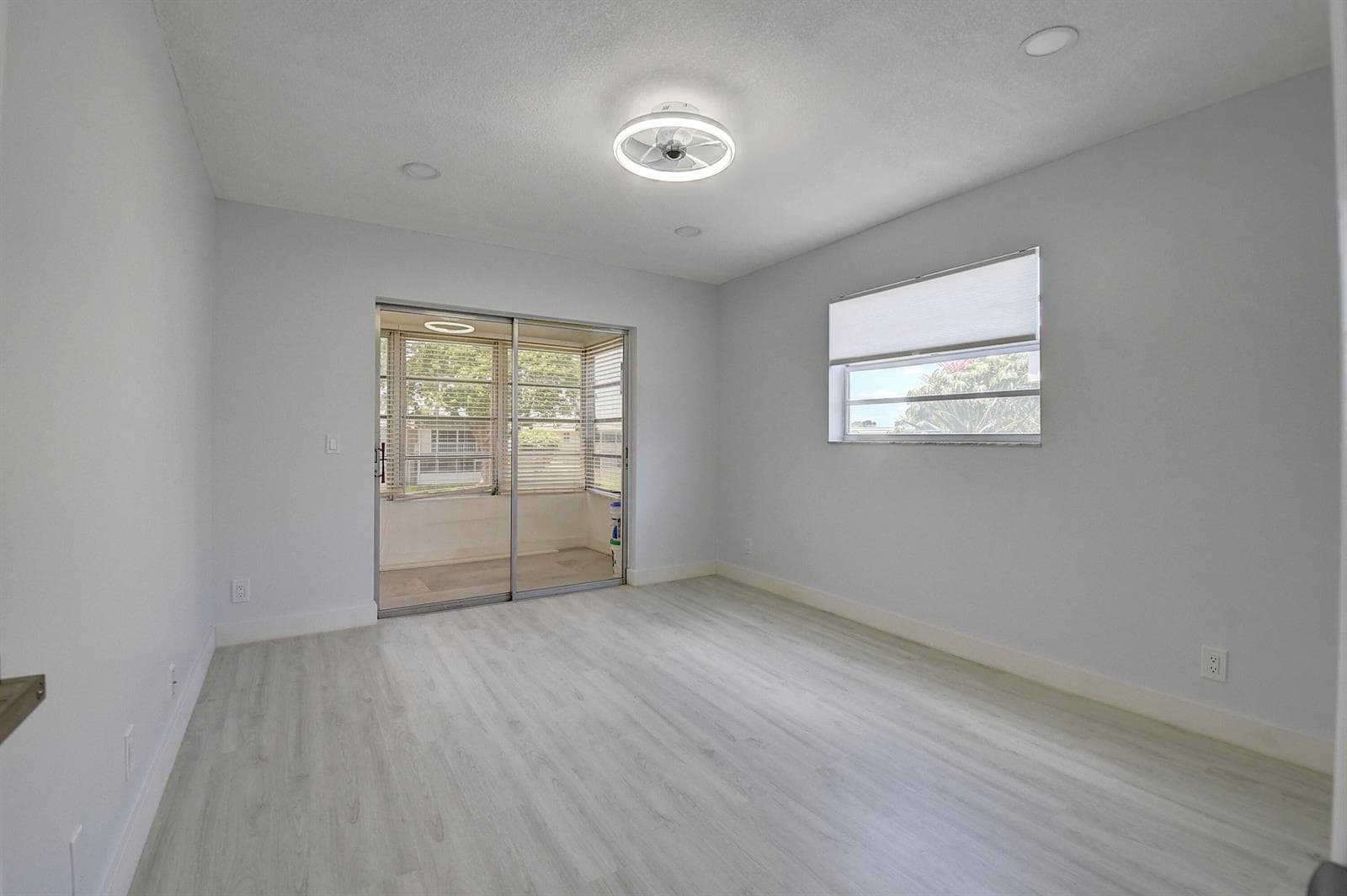 318 Monaco Boulevard G photo 23
