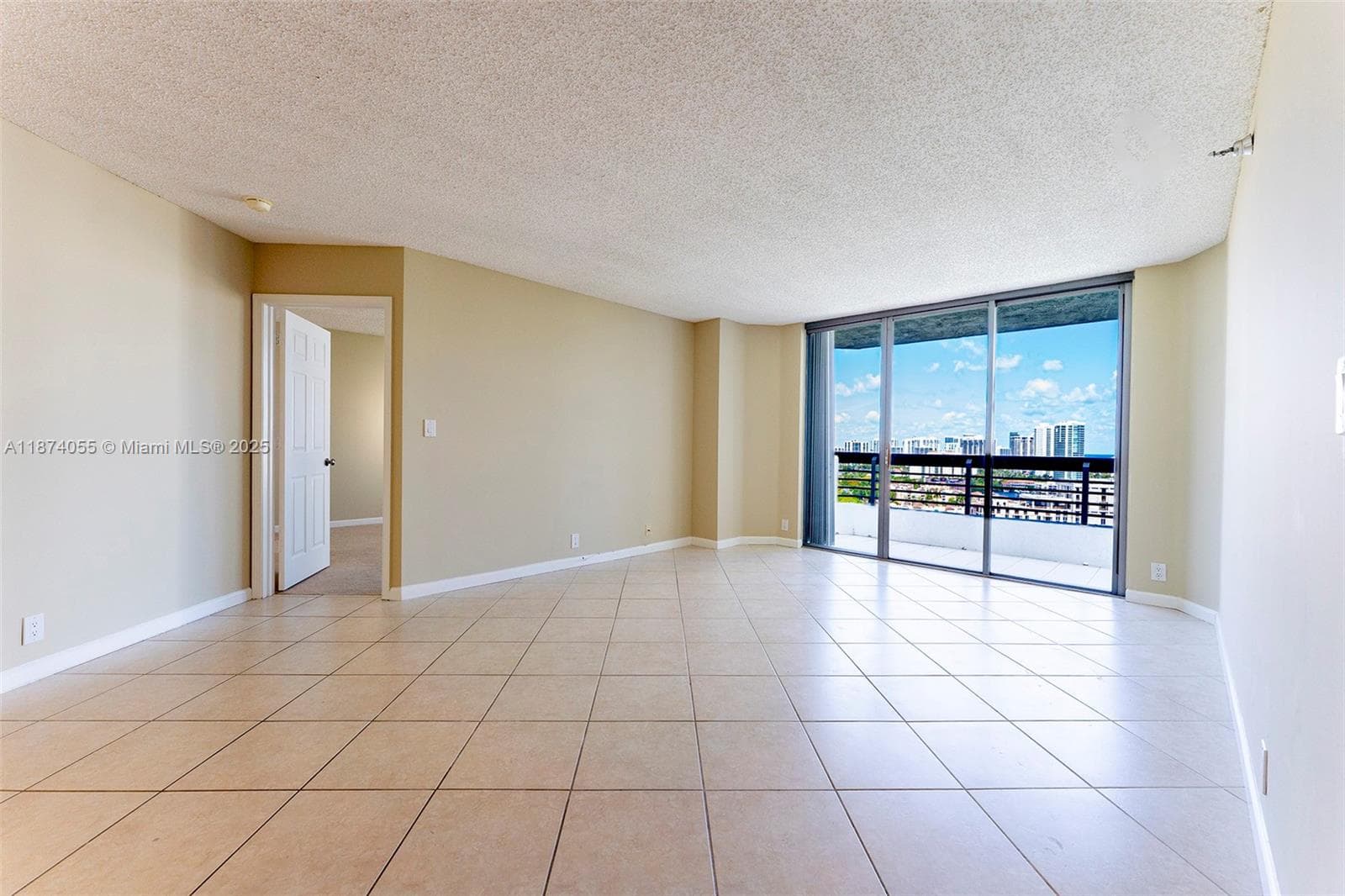 3530 Mystic Pointe Dr 2207 photo 2