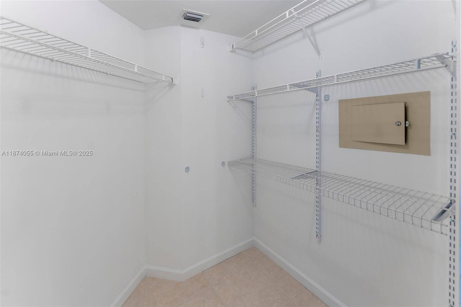 3530 Mystic Pointe Dr 2207 photo 10