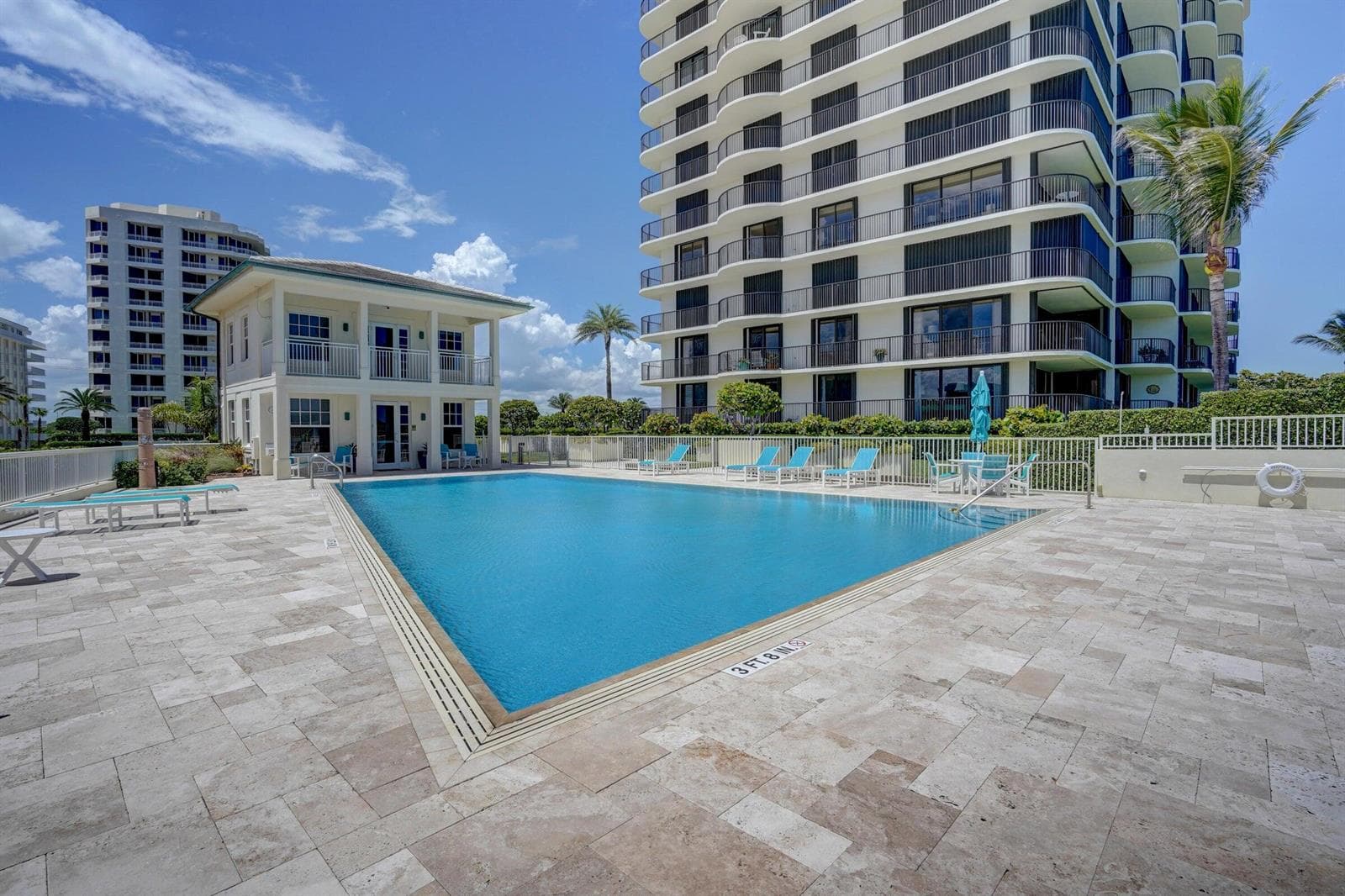400 Beach Road 504 photo 17