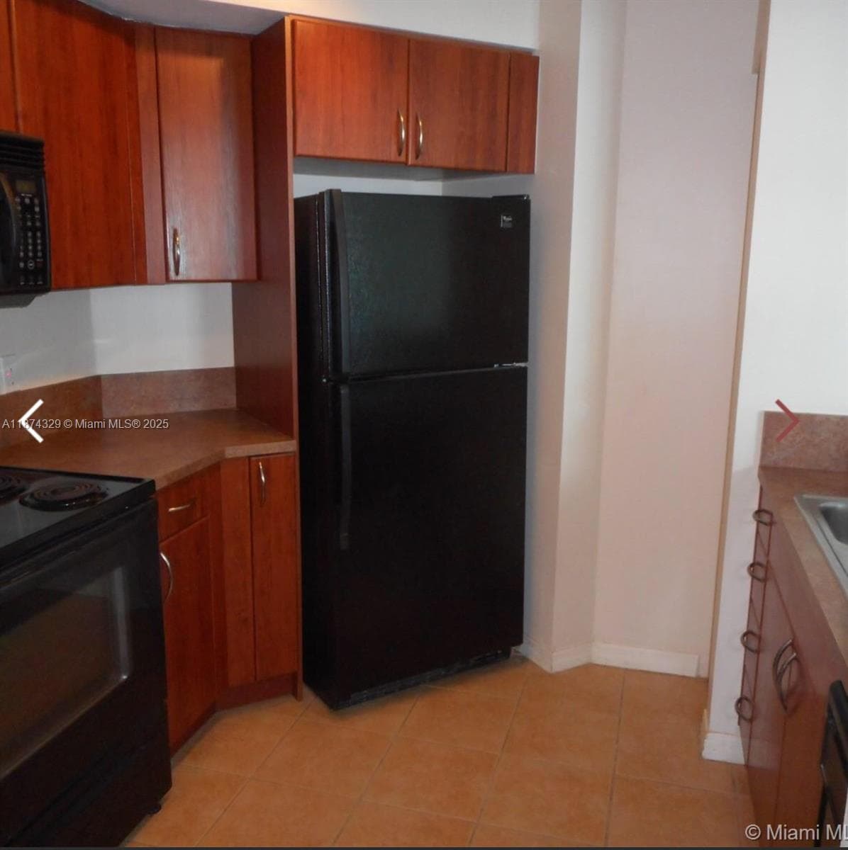 9201 Collins Ave 921 photo 3