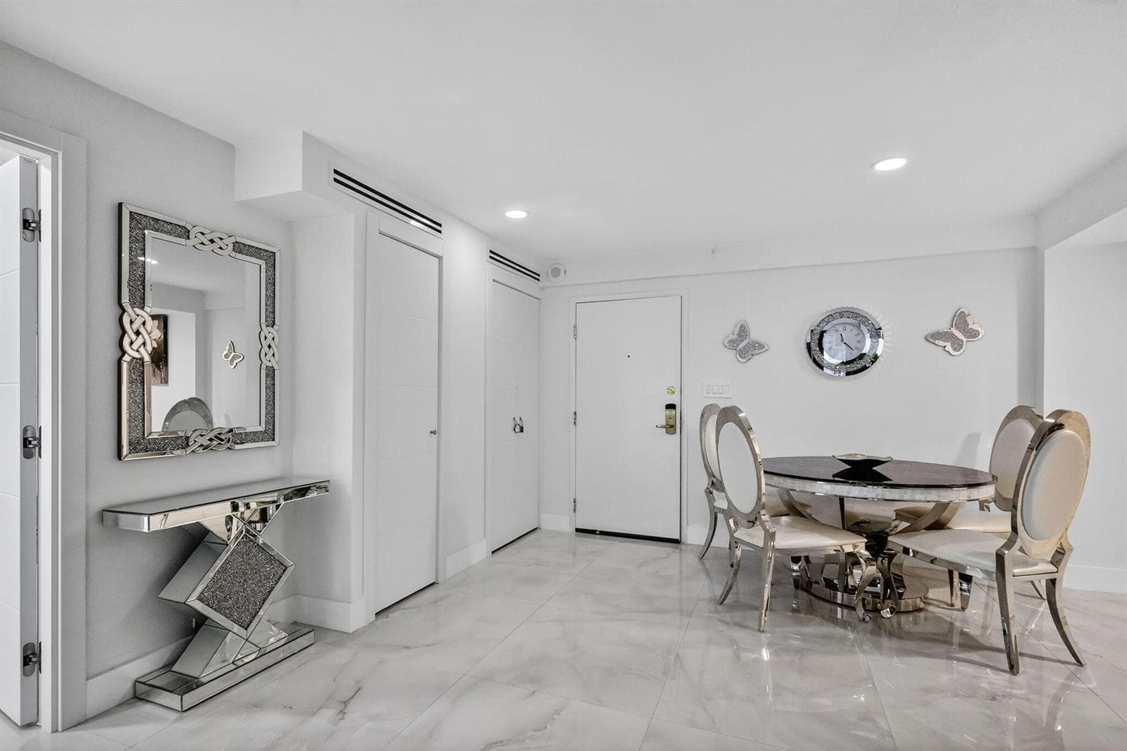 5225 Collins Avenue 1408 photo 6