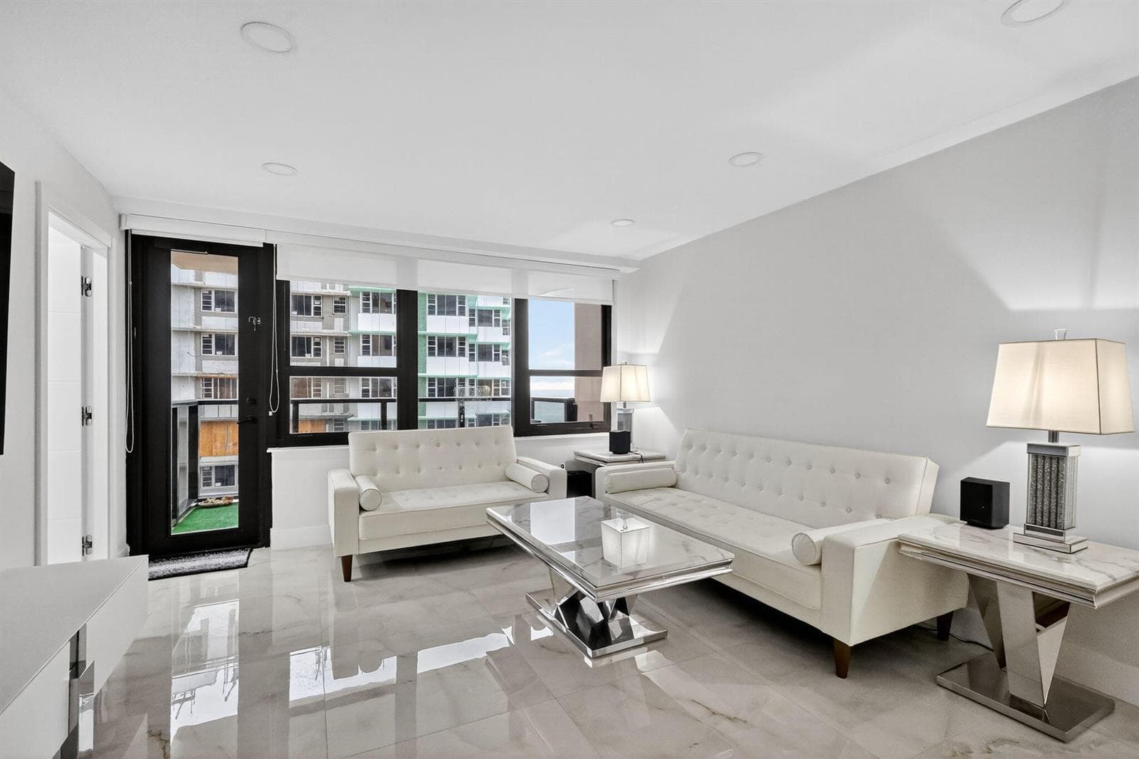 5225 Collins Avenue 1408 photo 5