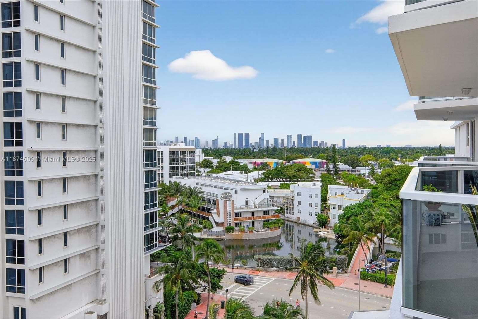 2401 Collins Ave 1005 photo 17