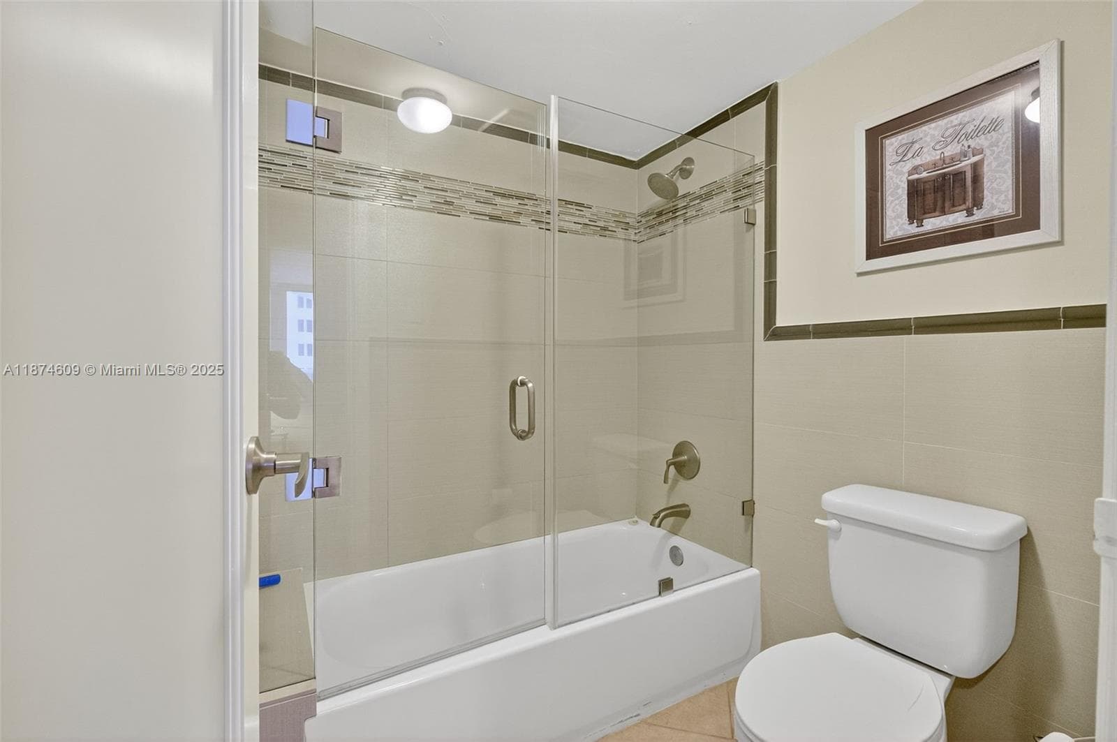 2401 Collins Ave 1005 photo 15