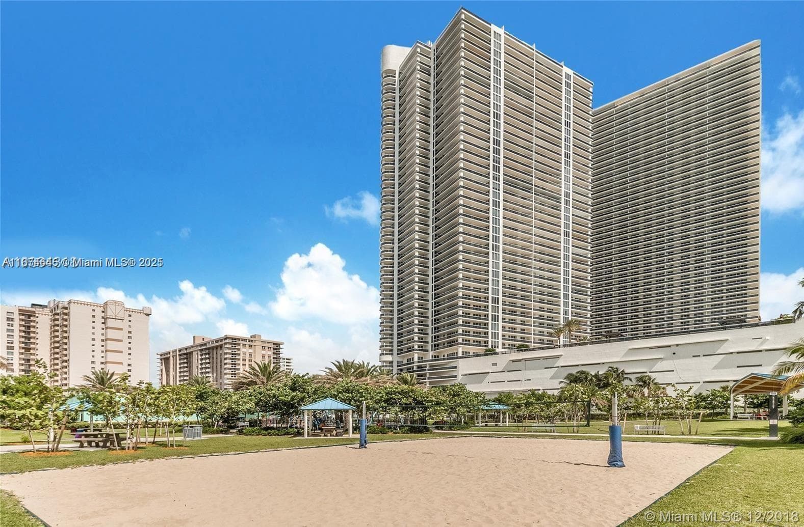 1830 S Ocean Dr 4107 photo 2