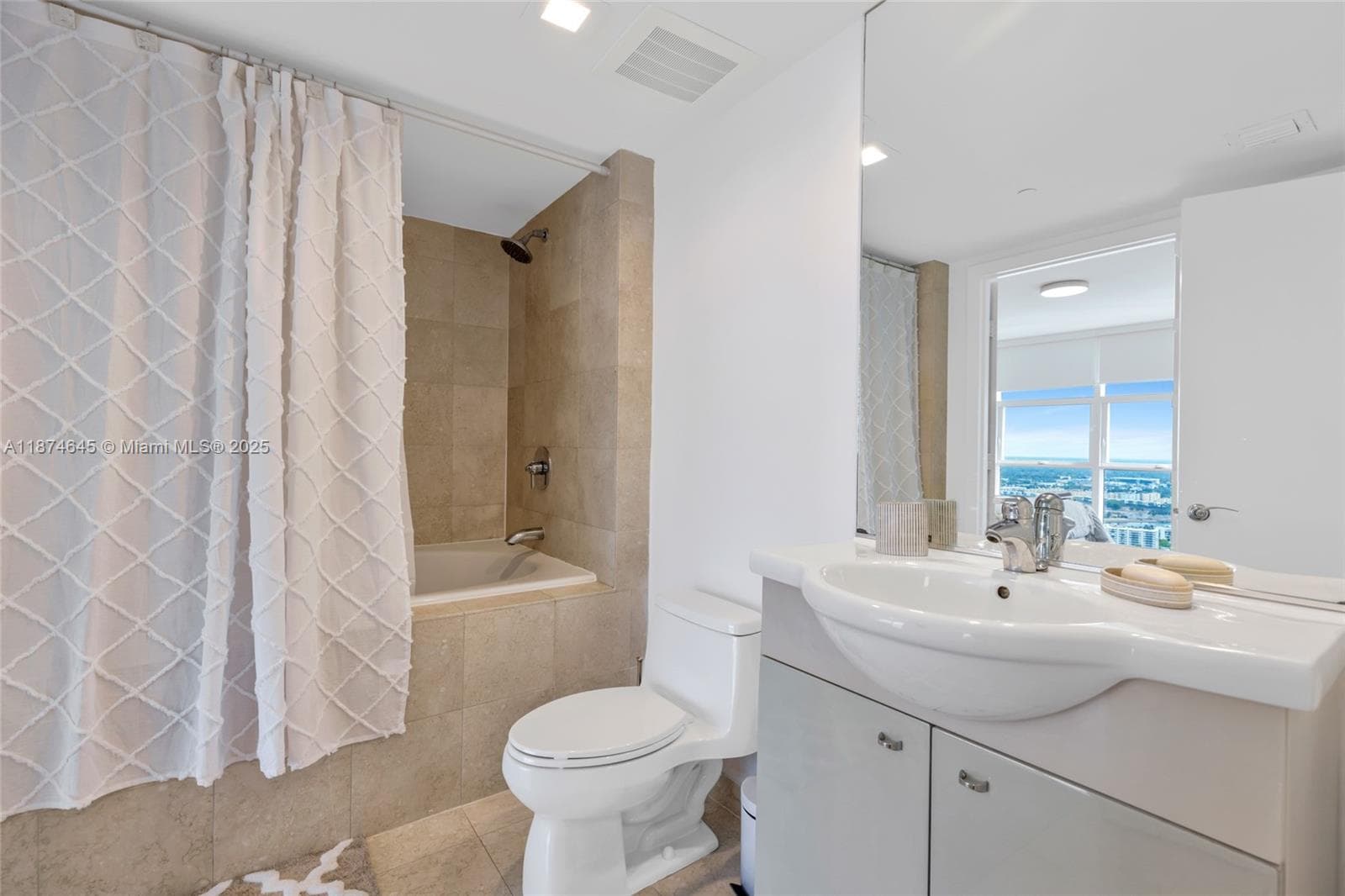 1830 S Ocean Dr 4107 photo 17