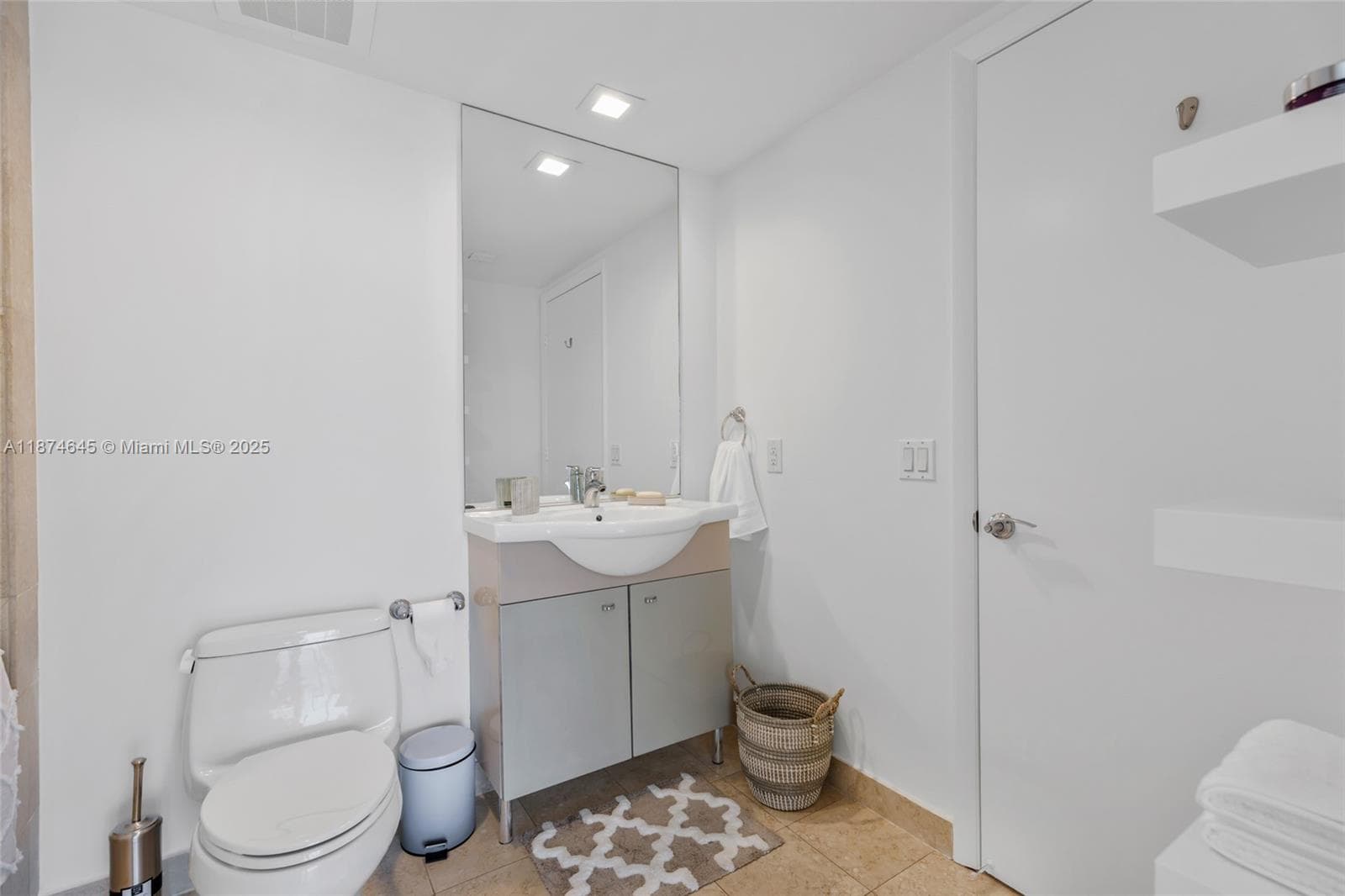 1830 S Ocean Dr 4107 photo 16