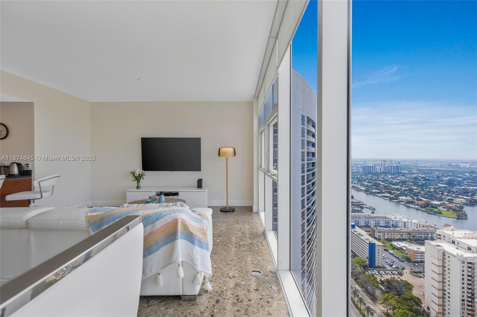 1830 S Ocean Dr 4107 photo 8
