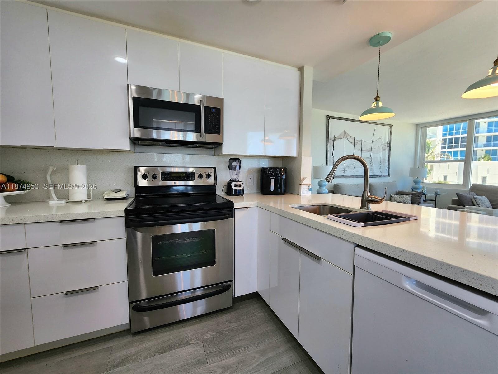 3505 S Ocean Dr 312 photo 8