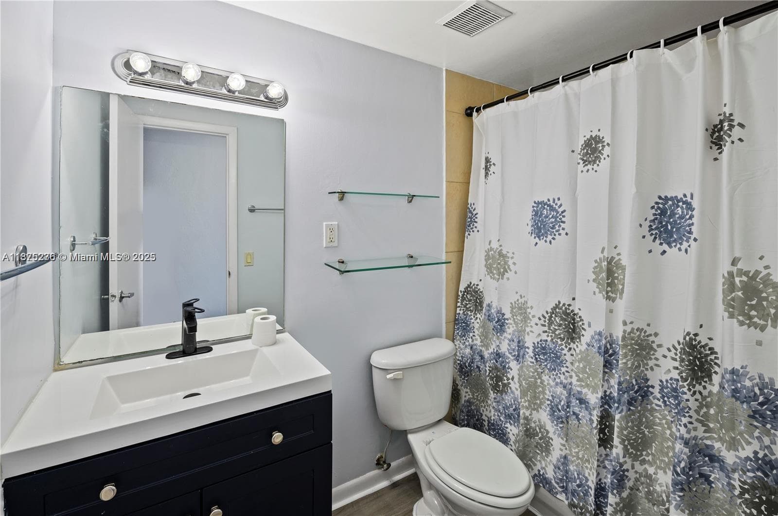 1185 Marseille Dr 307 photo 10