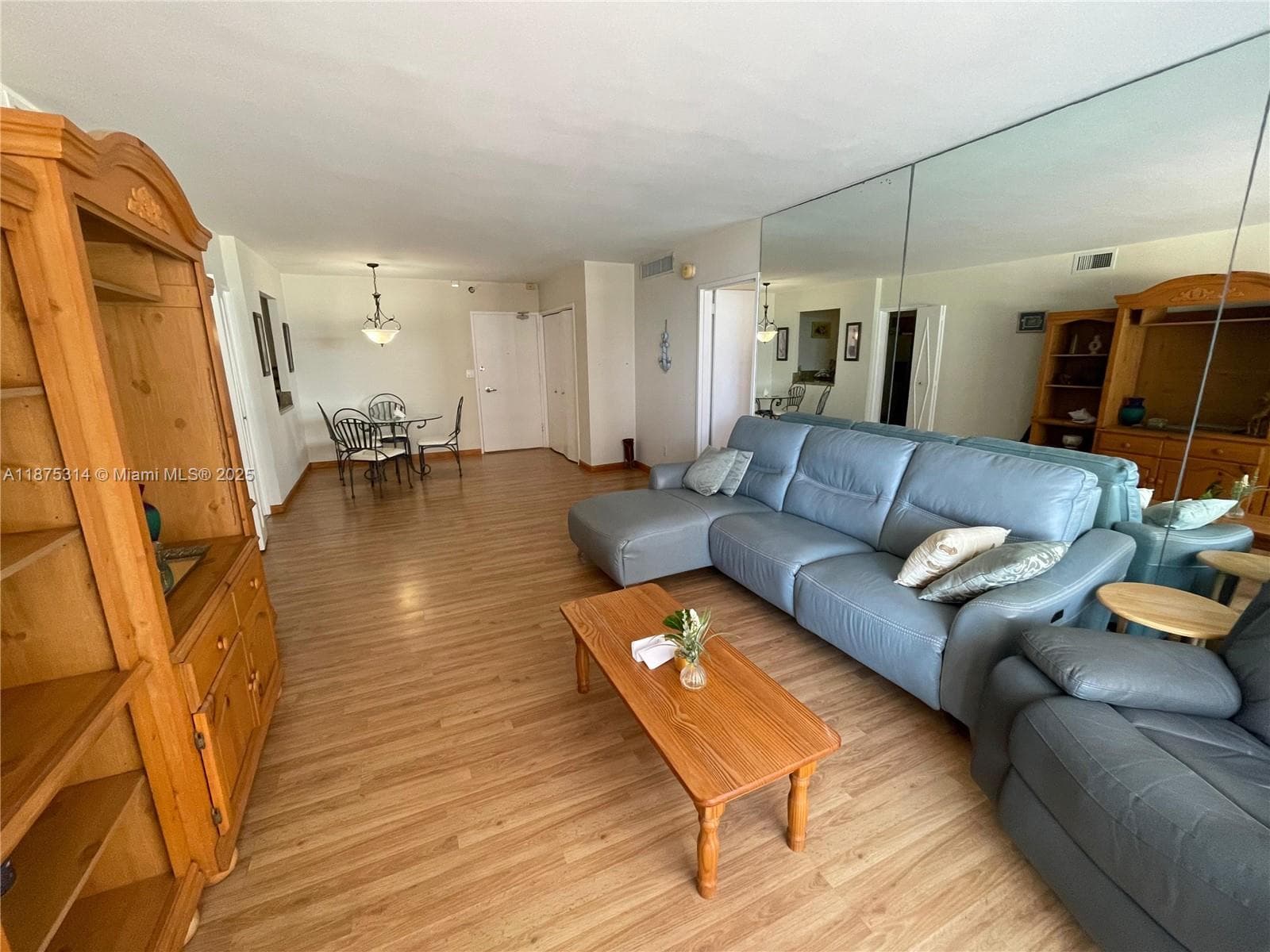 5161 Collins Ave 603 photo 3