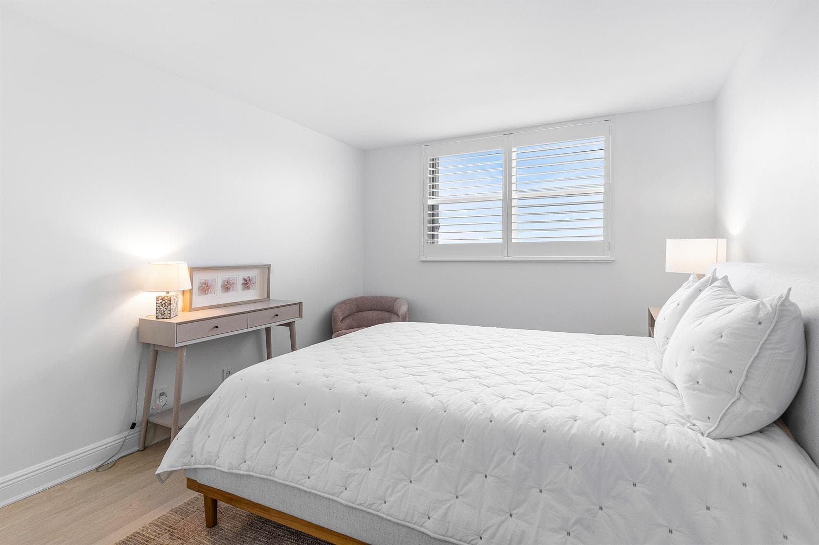 689 NE 6th Court 4050 photo 16