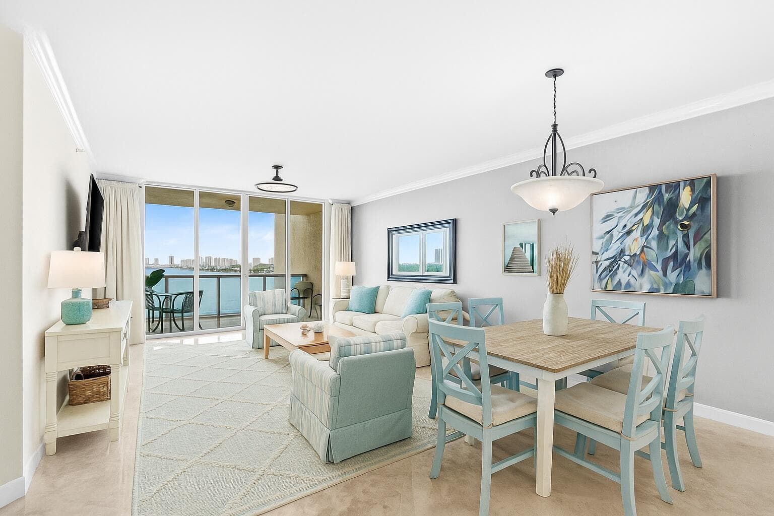 2650 Lake Shore Drive 703 photo 1