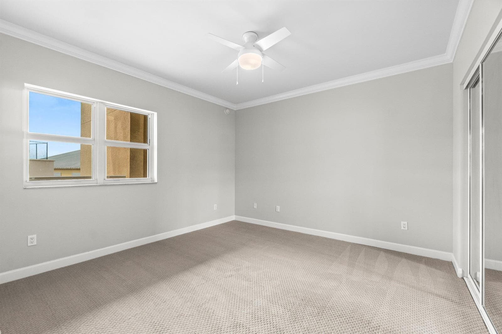 2650 Lake Shore Drive 703 photo 20