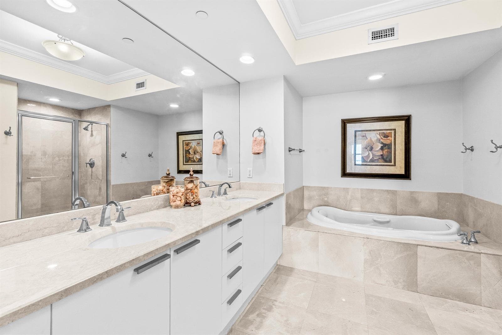 2650 Lake Shore Drive 703 photo 18
