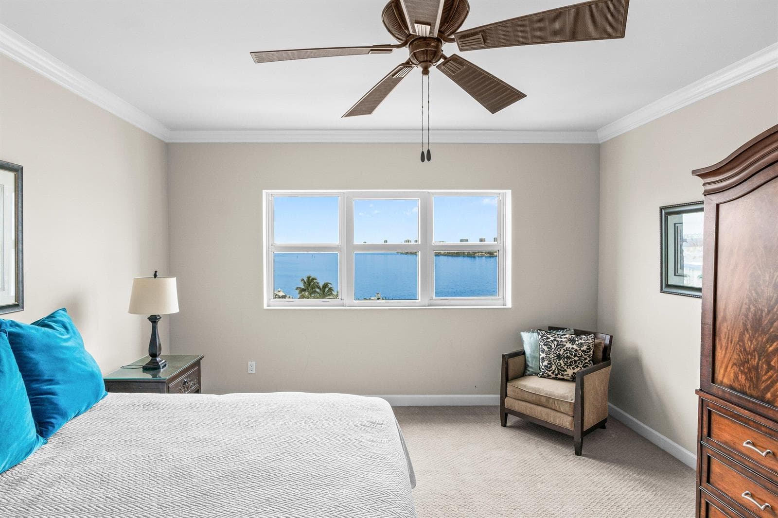 2650 Lake Shore Drive 703 photo 15