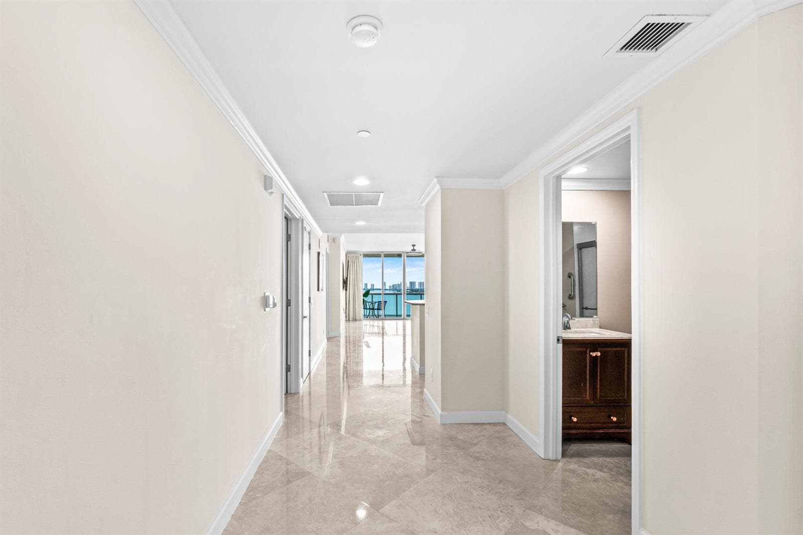 2650 Lake Shore Drive 703 photo 25