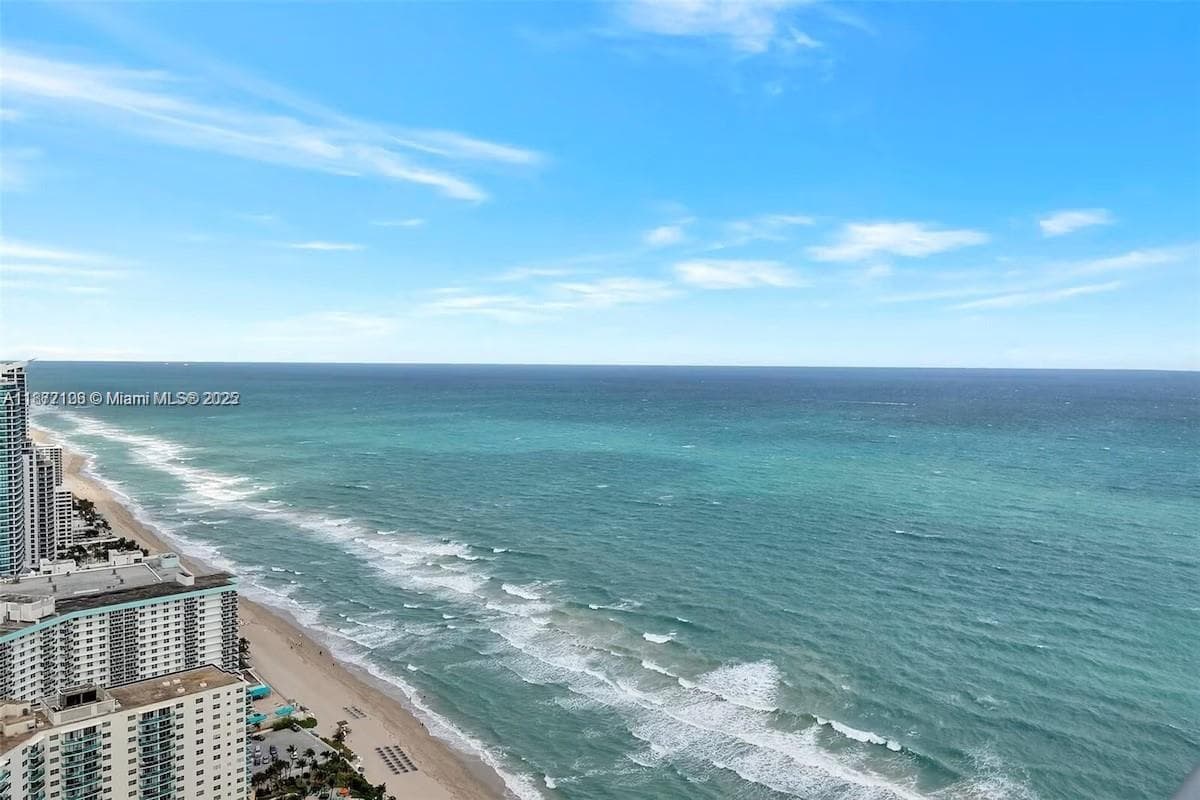 4111 S Ocean Dr PH4106 photo 2